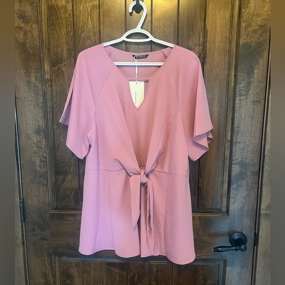 Brand new bloom chic shirt - Picture 1 of 4